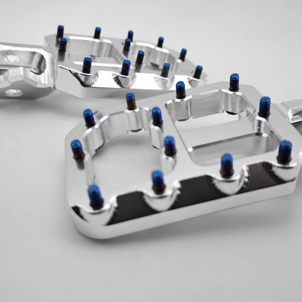 E-bike pegs